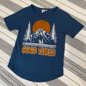 Cropped, velvet, vintage inspired, graphic tee.